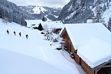 Clovis Chalet, Morzine exterior