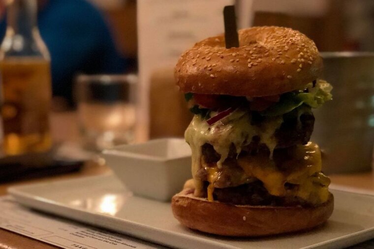 Find the best burgers in Les 2 Alpes for 2019