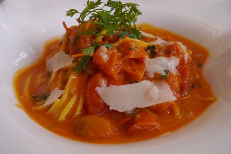 pasta dish at le girelier in st tropez