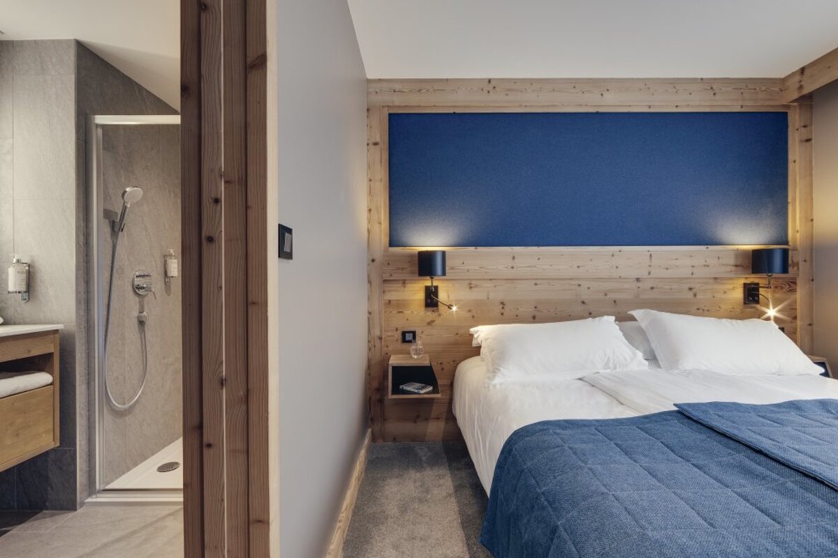 Snega Apartment, Val d'Isere - Centre double bedroom