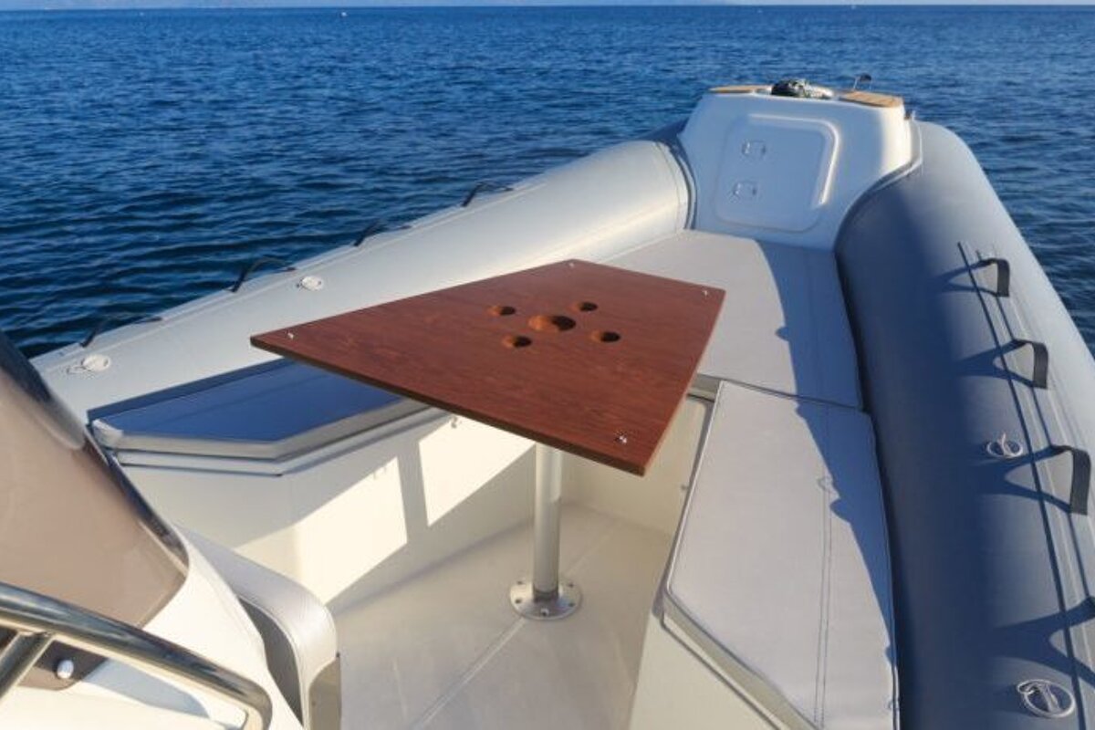 12 person Motor Boat, Golfe Juan deck