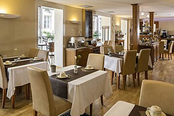L'Horloge Hotel, Avignon dining room