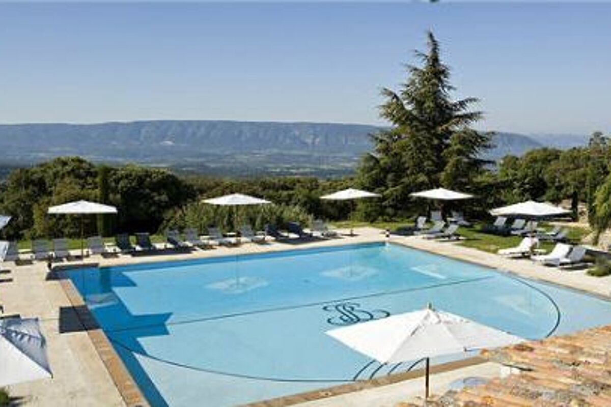 Les Bories Hotel & Spa, Gordes swimming pool