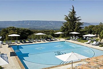 Les Bories Hotel & Spa, Gordes swimming pool