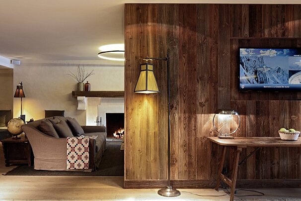 Three Bedroom Cordee Apartment, Verbier lobby