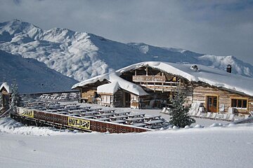 Chalet de Caron Restaurant, Val Thorens exterior