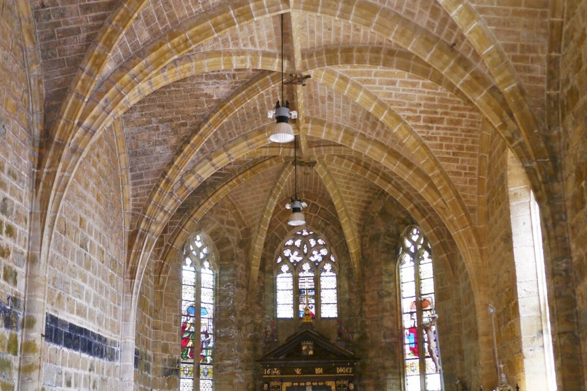 the interior of the church at Chateau Castelnau, Bretenoux