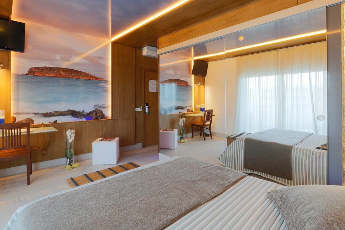 Lux Isla, Talamanca double bedroom