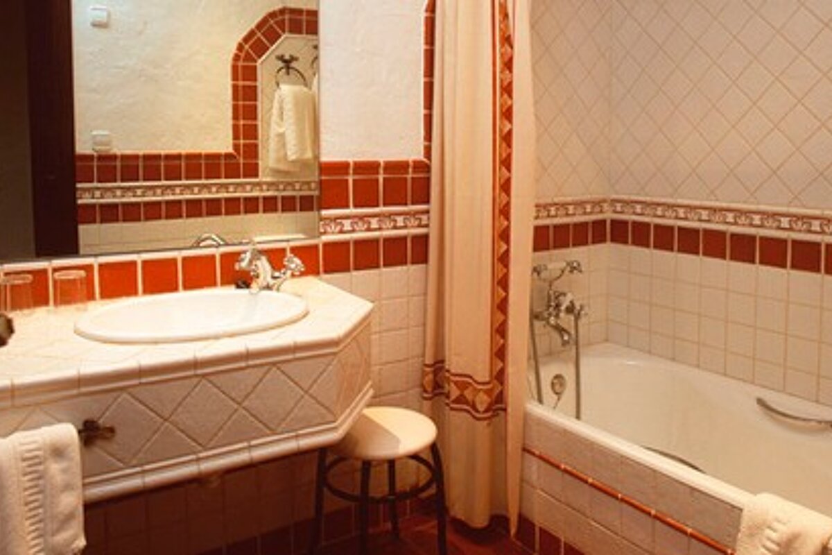 Petit Hotel Ses Rotges, Cala Ratjada bathroom