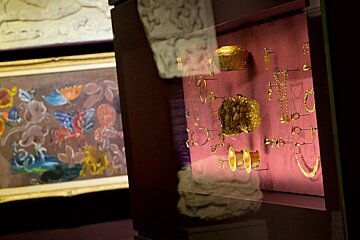 Antiquities from ancient worlds
