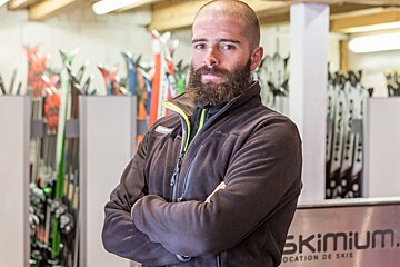 Skimium - Altiloc 2300 Ski Hire, Val Thorens shop interior
