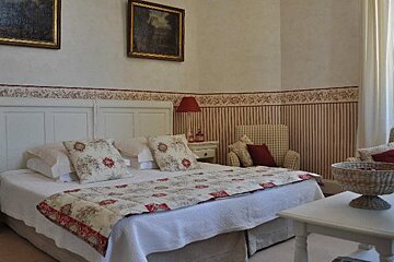 Chateau Carbonneau, Pessac-sur-Dordogne double bedroom