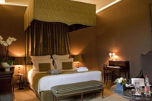 Chateau de Mercues Hotel, Cahors double bedroom