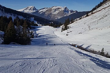 a long piste near avoriaz