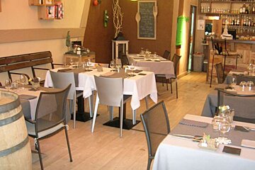 A Table Restaurant, Bedoin interior