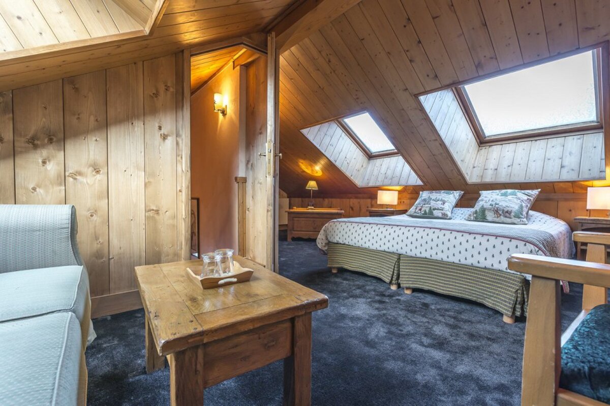 a picture of a hotel suite at L'Eterlou Hotel, Meribel