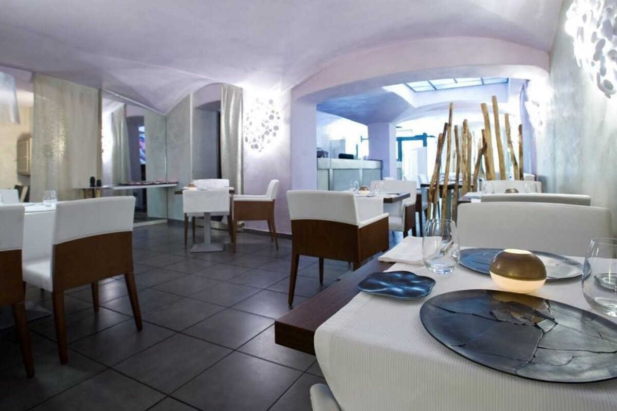 Mickael Feval Restaurant, Aix-en-Provence interior