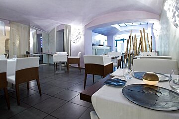 Mickael Feval Restaurant, Aix-en-Provence interior