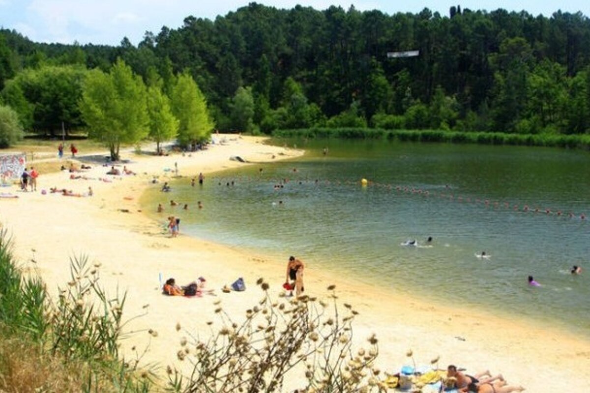 Salette Lake, Mormoiron