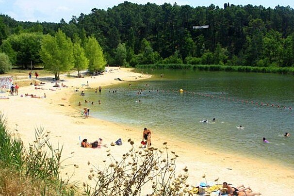 Salette Lake, Mormoiron