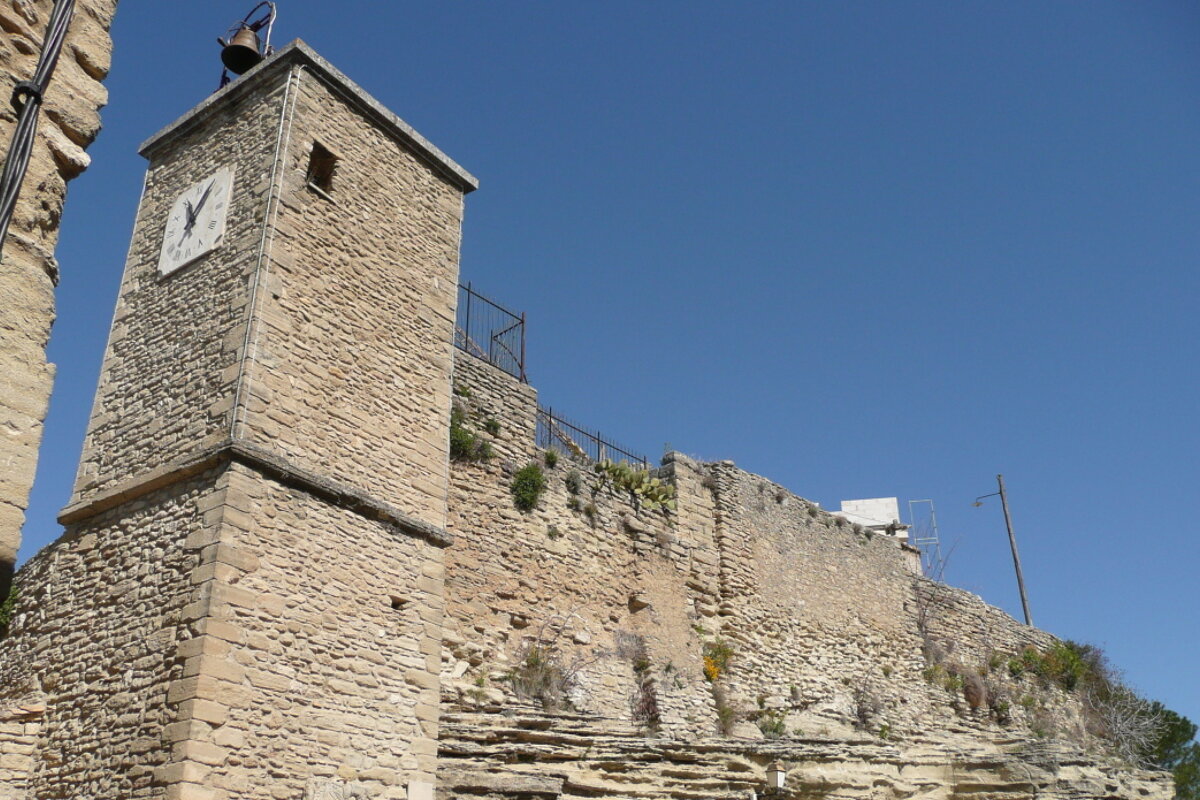 Fortress castle overlooking the village of Saumane in Vaucluse