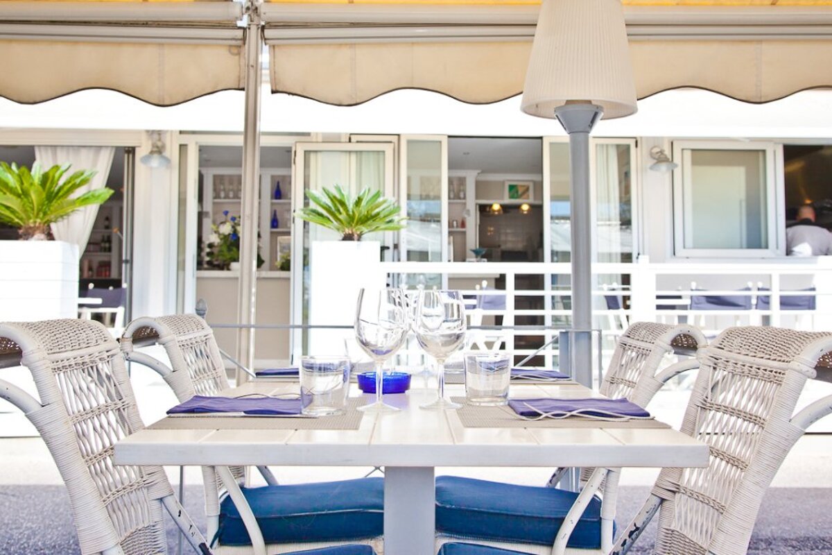 Port Garavan Restaurant, Menton restaurant terrasse