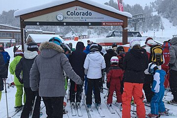 queues for the lift