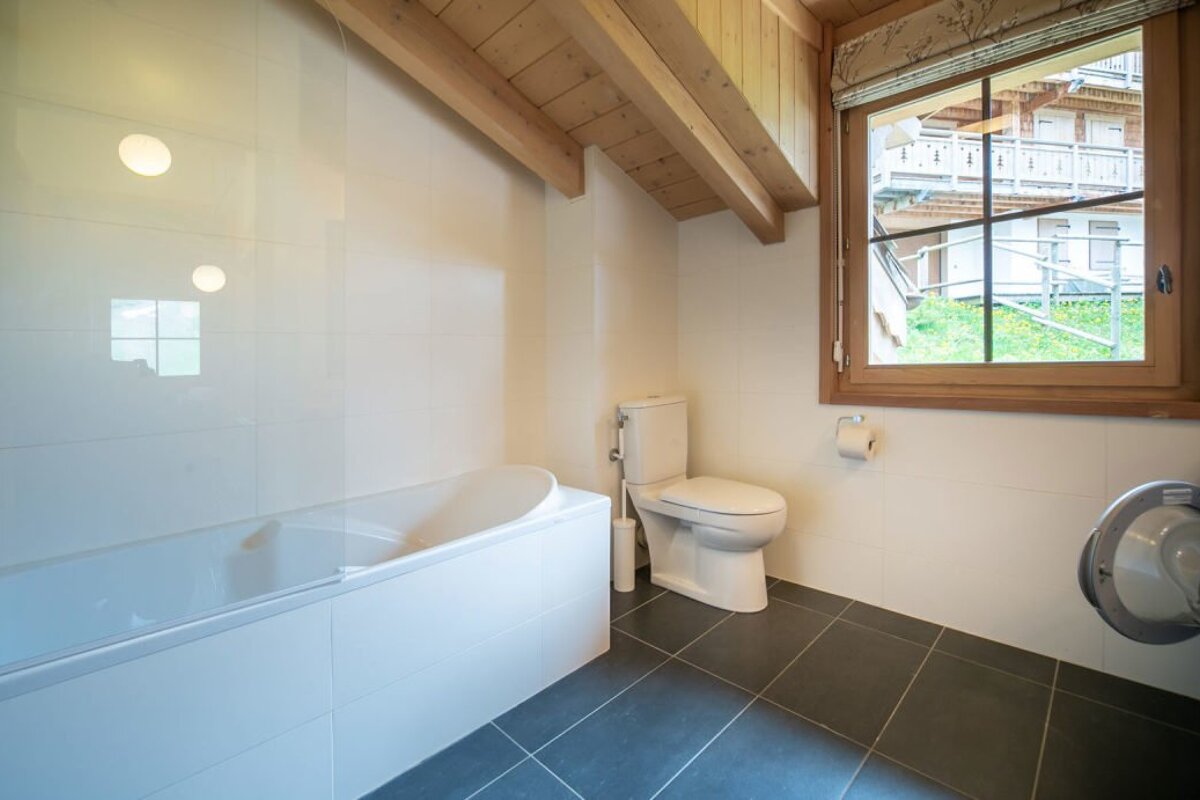 The Penthouse Apartment, Morzine bathroom