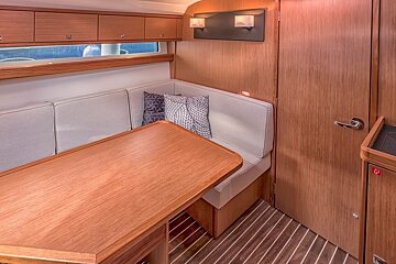 Bavaria 35 Sport HT Motor Yacht, Palma de Mallorca saloon
