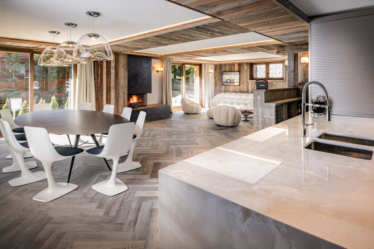 L'Ours Rouge Chalet, Meribel Village