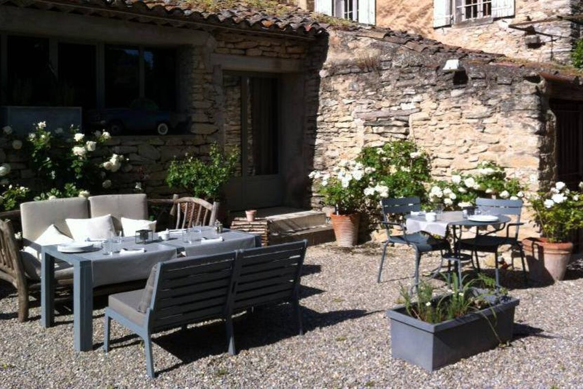 Le Garage a Lumieres Restaurant, Goult restaurant terrasse