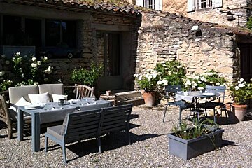 Le Garage a Lumieres Restaurant, Goult restaurant terrasse