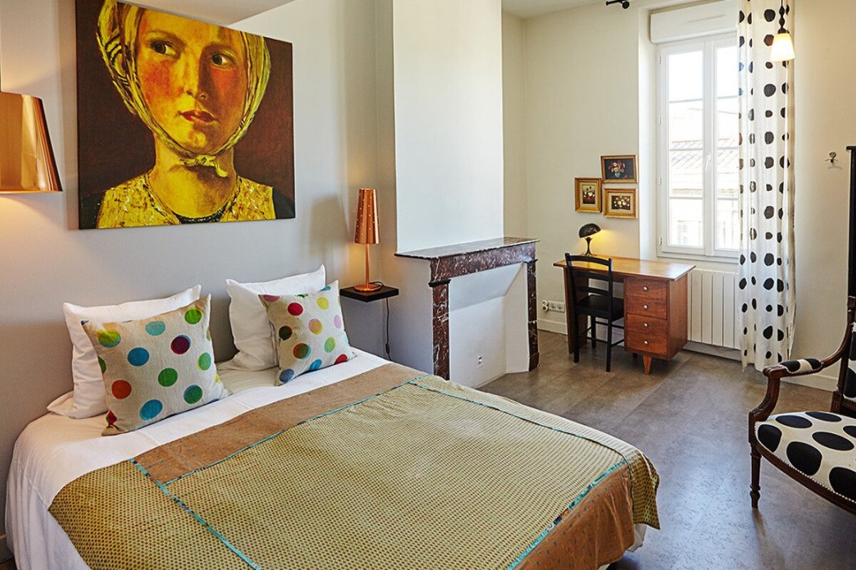 Les Seraphines, Bordeaux - Centre double bedroom