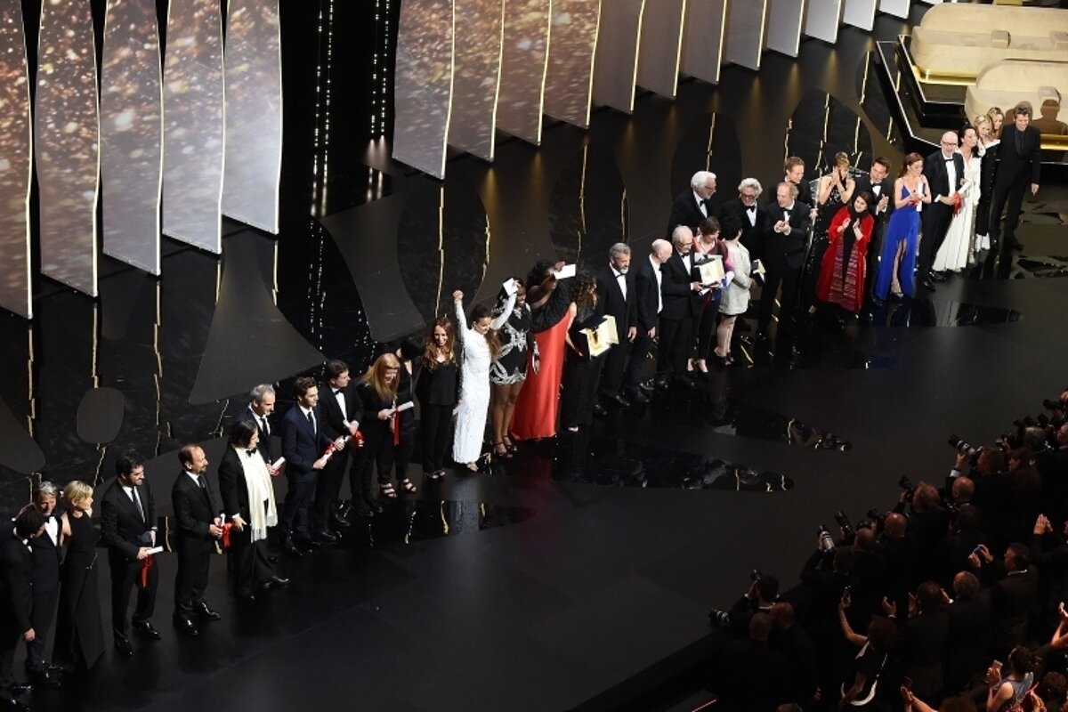 the prize winners on stage in Cannes 2016