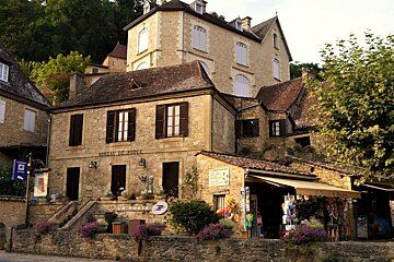 POST OFFICE IN BEYNAC