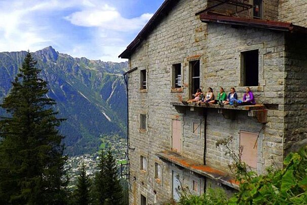 Chamonix to the old La Para Mid Station walking