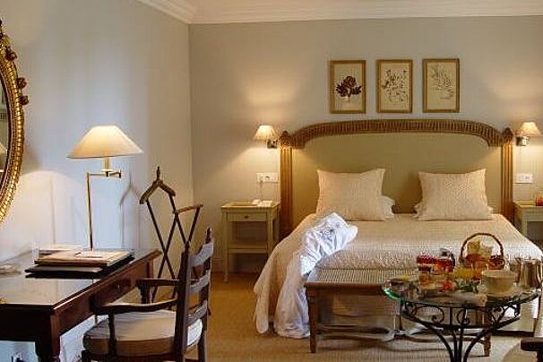 Le Phebus Hotel & Spa, Joucas (nr Gordes) double bedroom