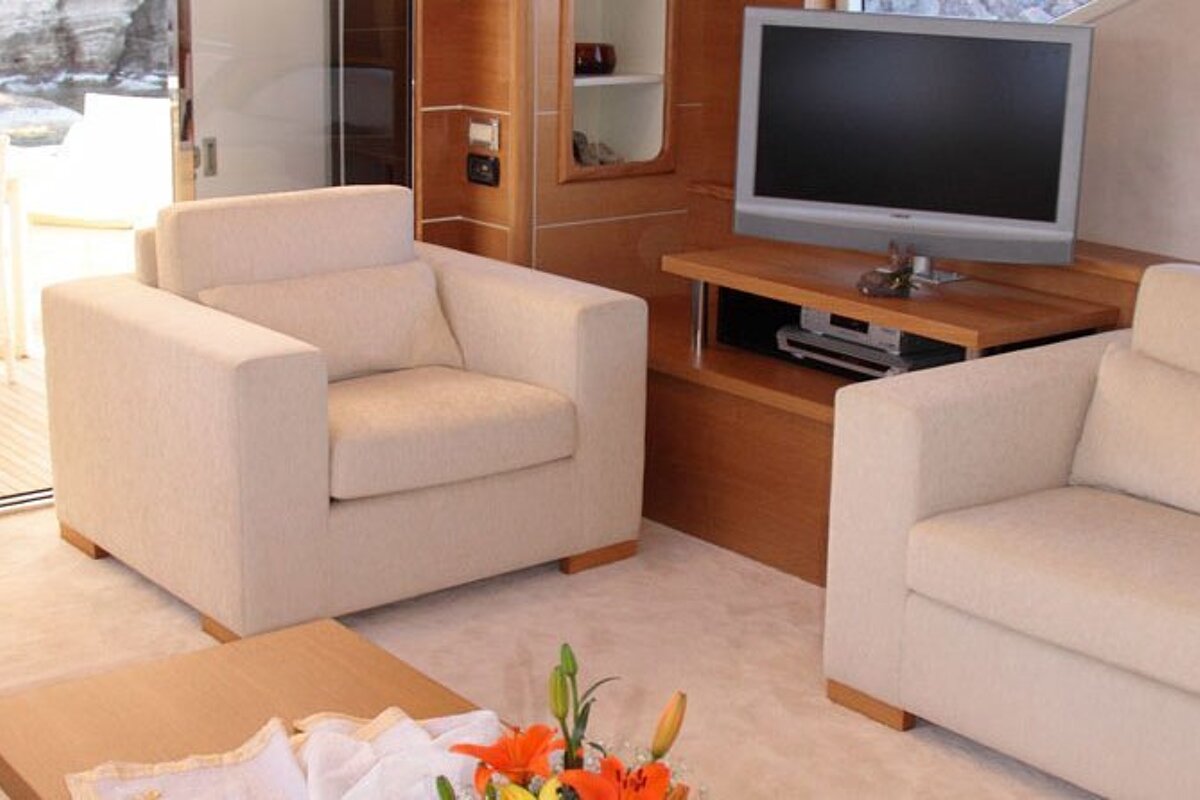 Pruva 80' 24.5m Motor Yacht, Ibiza saloon