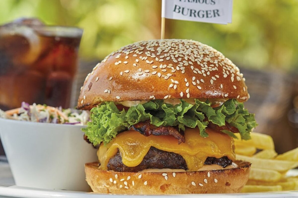 Wellies Restaurant Burger