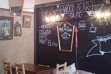 Wood Bear Cafe Review interior