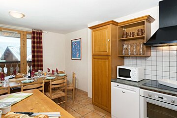 Alpages No.3 Chalet, La Plagne Soleil kitchen