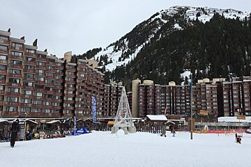 rows of apartment buildings in bellecote