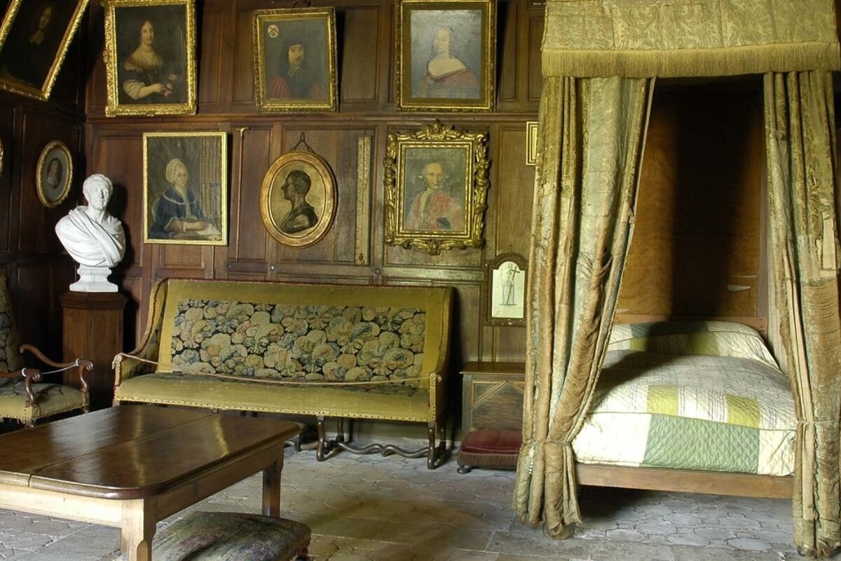 Chateau de la Brede, La Brede