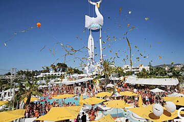 Ocean Beach Club, San Antonio party