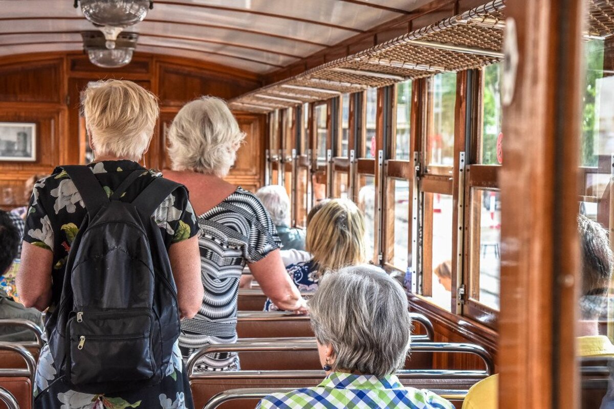 Travel back in time on the Soller vintage train