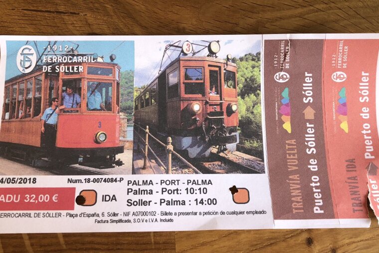 Travel back in time on the Soller vintage train