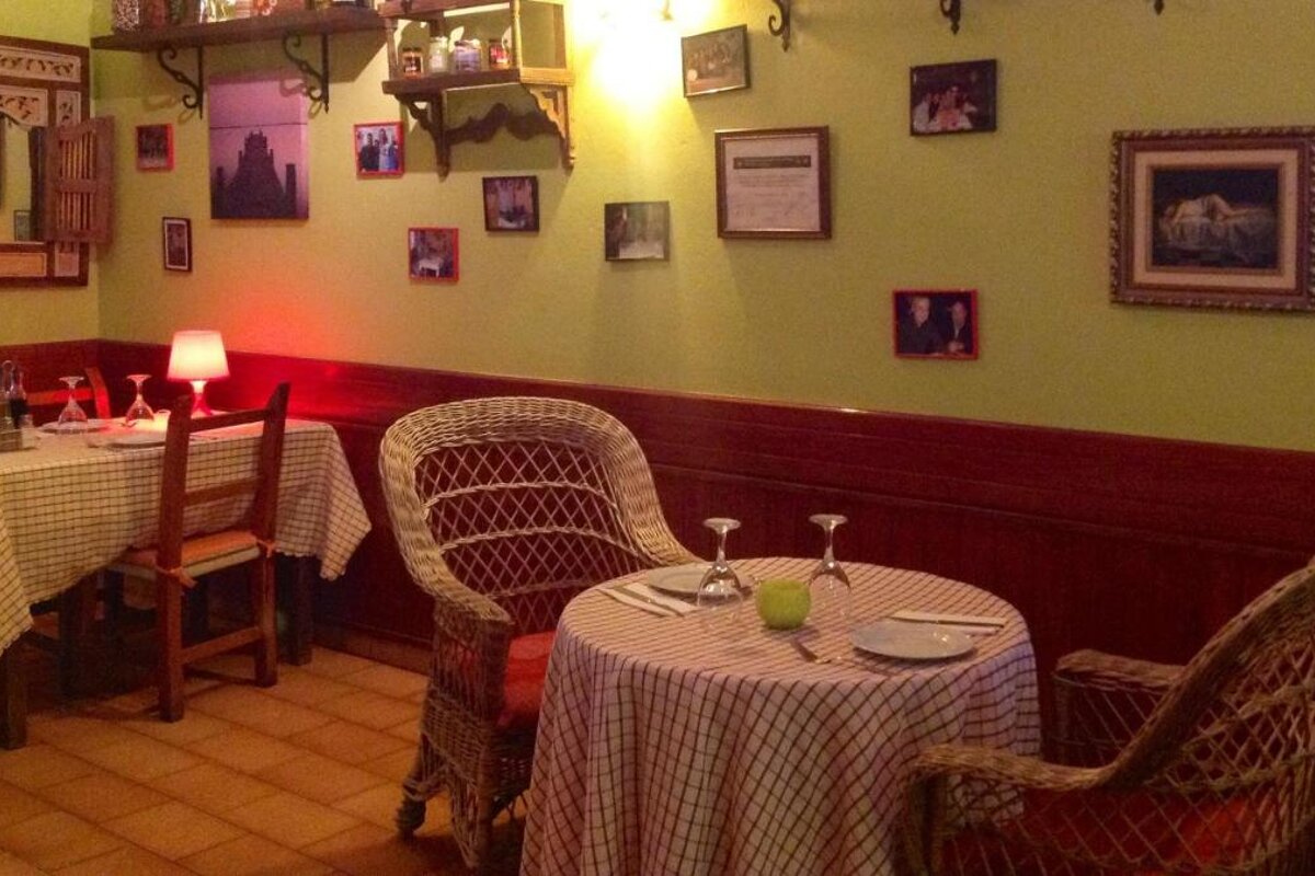 Rasca Lobos Restaurant, Sant Jordi interior