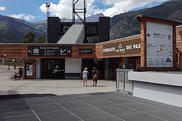 Bourg Saint Maurice Ski Pass Office