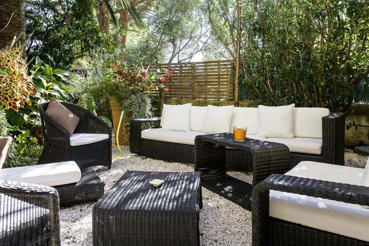 Ideal Sejour Hotel, Cannes garden