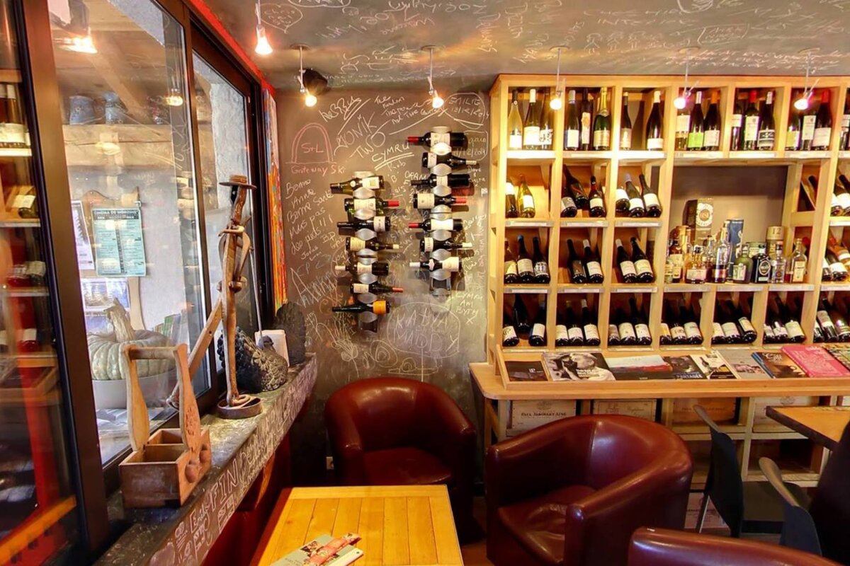 Le Coup de Coeur Wine Bar, Morzine interior